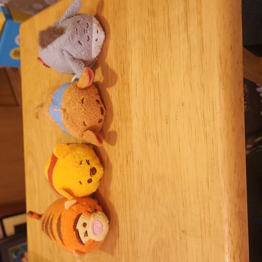 Winnie the Pooh and Friends plush tsum tsums (4)